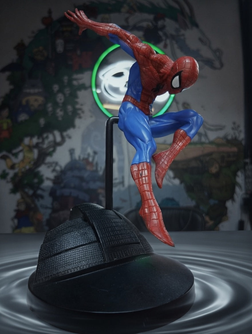 Spider-Man Classic Action Figure | Marvel Collectible Statue